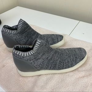 Gray Brash Ankle Boot / Bootie knit type material pull on shoe